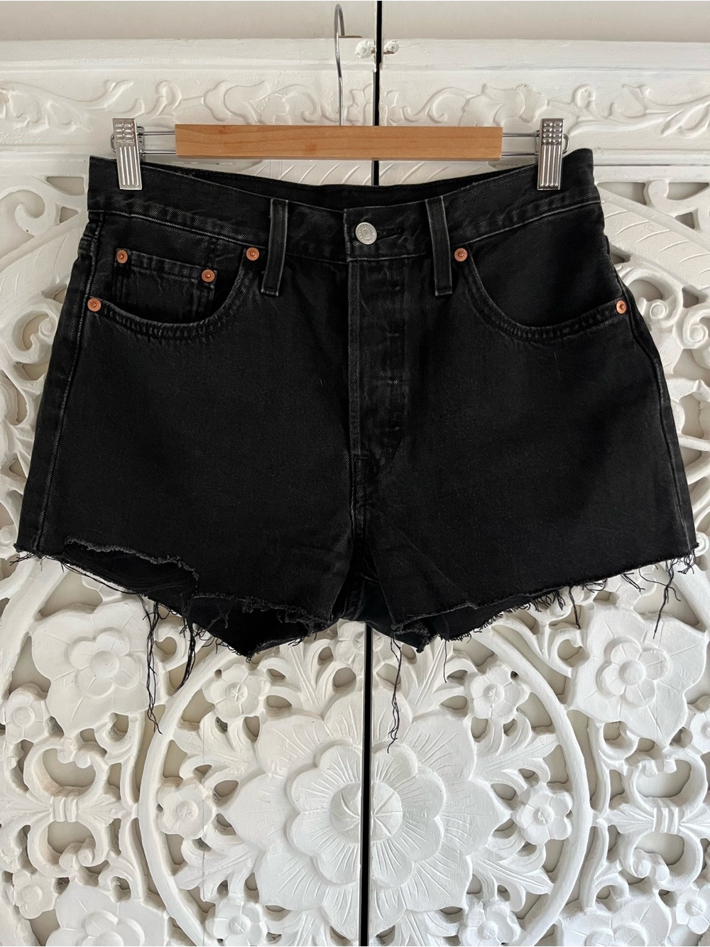 Levi’s 501 Original Black High Rise Cut Off Denim Shorts W28
